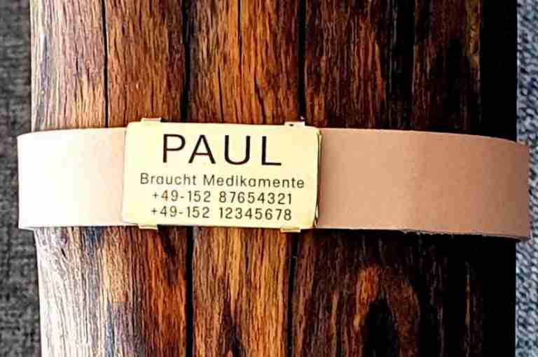 Messing-Plakette für Lederhalsbänder mit Breite 23-26 mm, 19,50 €.